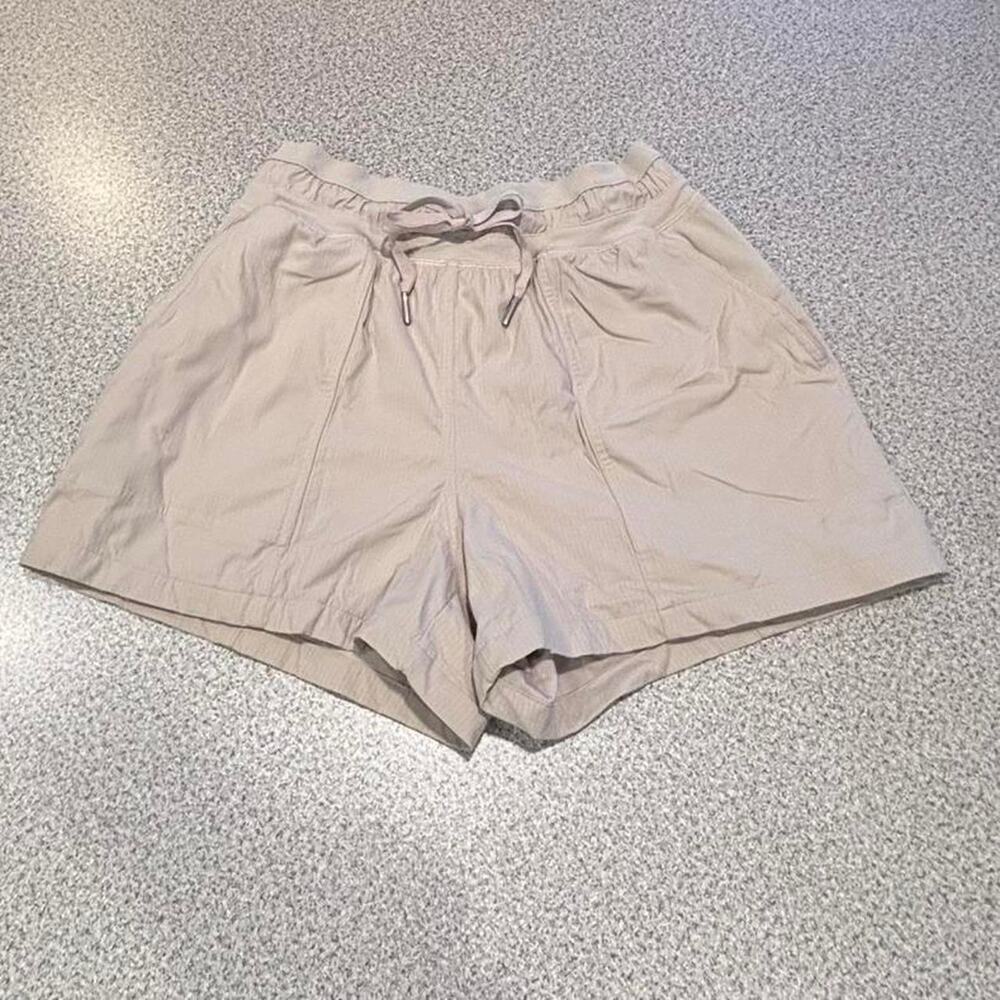 Lululemon Stretch High-Rise Short 3.5in - Size 4 - Riverstone Neutral